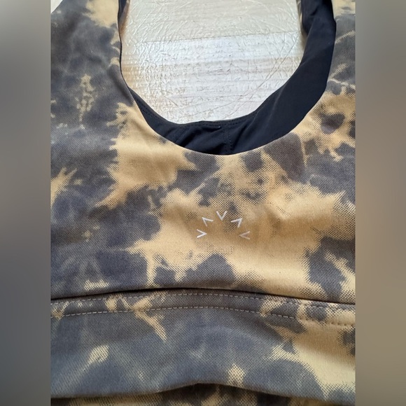 Varley Sports Bra - Picture 3 of 4